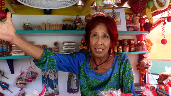 Leticia Ortega, vecina de Puerto Morales, se queja de las consecuencias negativas que tendría el Dragon Mart Cancún en la localidad. [FOTO: Daniel Méndez]